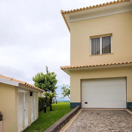 Luxury With Private Heated Pool, Garden And Views Of The Sea And Mountains. וילה