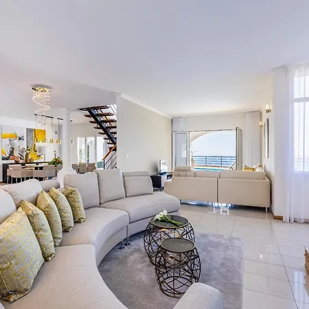 Luxury With Private Heated Pool, Garden And Views Of The Sea And Mountains. וילה *
