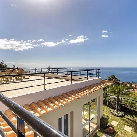 Luxury With Private Heated Pool, Garden And Views Of The Sea And Mountains. וילה *