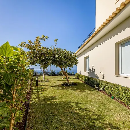 Luxury With Private Heated Pool, Garden And Views Of The Sea And Mountains. * Arco da Calheta (Madeira)