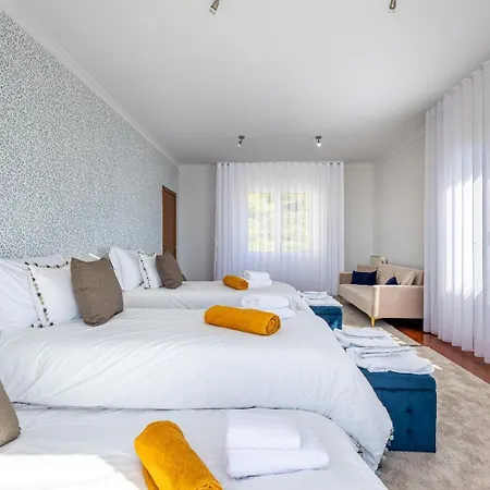 וילה Luxury With Private Heated Pool, Garden And Views Of The Sea And Mountains.