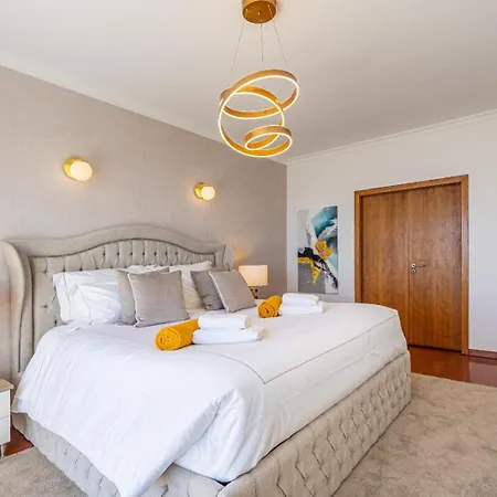 וילה Luxury With Private Heated Pool, Garden And Views Of The Sea And Mountains. ארקו דה קלחטה