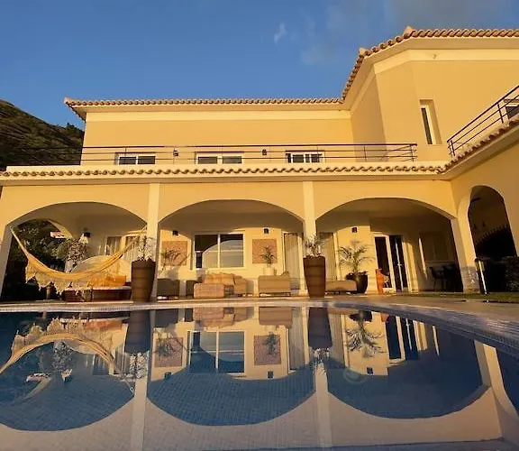 Luxury With Private Heated Pool, Garden And Views Of The Sea And Mountains. *