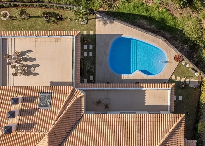 Luxury With Private Heated Pool, Garden And Views Of The Sea And Mountains. *