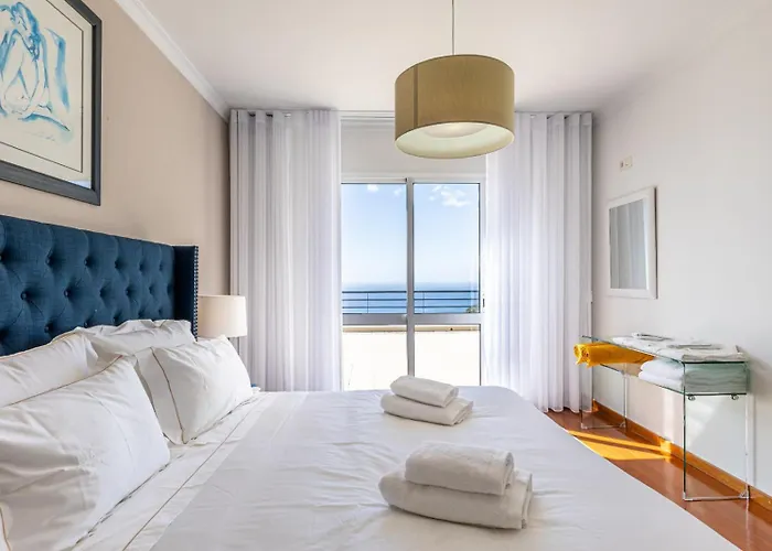 Luxury With Private Heated Pool, Garden And Views Of The Sea And Mountains. *