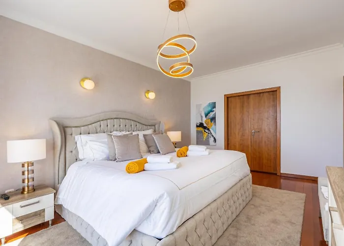 Villa Luxury With Private Heated Pool, Garden And Views Of The Sea And Mountains. Arco da Calheta (Madeira)