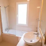 Luxury With Private Heated Pool, Garden And Views Of The Sea And Mountains.