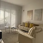 Luxury With Private Heated Pool, Garden And Views Of The Sea And Mountains. * Arco da Calheta (Madeira)