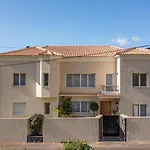 Luxury With Private Heated Pool, Garden And Views Of The Sea And Mountains. * Arco da Calheta (Madeira)