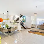 Villa Luxury With Private Heated Pool, Garden And Views Of The Sea And Mountains. Arco da Calheta (Madeira)