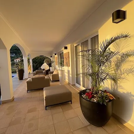 Luxury With Private Heated Pool, Garden And Views Of The Sea And Mountains. *