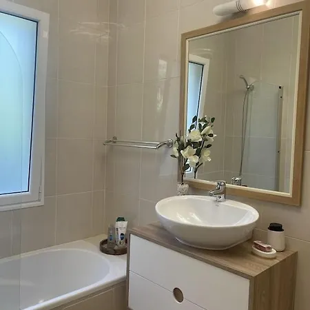 Luxury With Private Heated Pool, Garden And Views Of The Sea And Mountains. Arco da Calheta (Madeira)