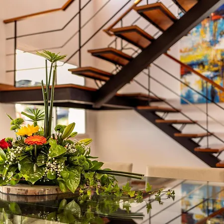 Luxury With Private Heated Pool, Garden And Views Of The Sea And Mountains. Villa *