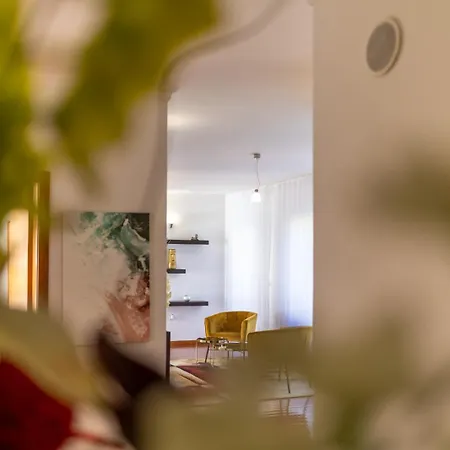 Luxury With Private Heated Pool, Garden And Views Of The Sea And Mountains. Villa Arco da Calheta (Madeira)