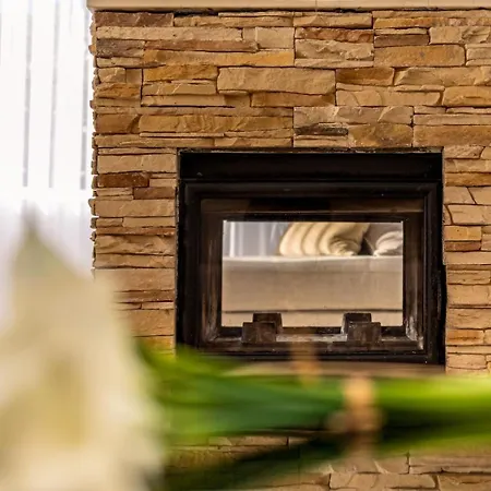 Luxury With Private Heated Pool, Garden And Views Of The Sea And Mountains. Villa