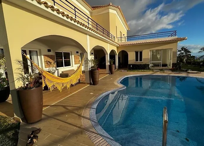 Luxury With Private Heated Pool, Garden And Views Of The Sea And Mountains. Arco da Calheta (Madeira)