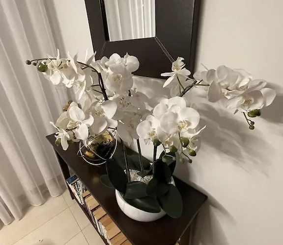 Villa Luxury With Private Heated Pool, Garden And Views Of The Sea And Mountains.