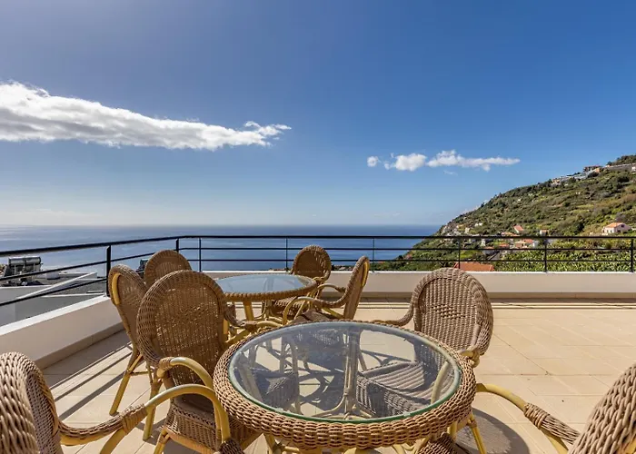 Villa Luxury With Private Heated Pool, Garden And Views Of The Sea And Mountains. Arco da Calheta