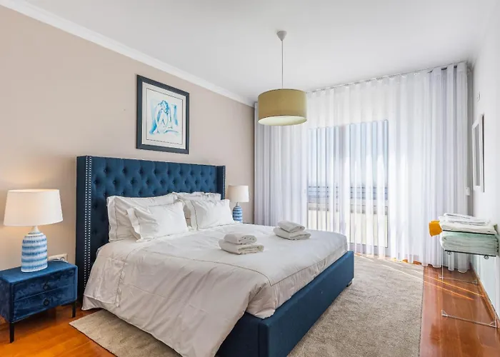 Luxury With Private Heated Pool, Garden And Views Of The Sea And Mountains. Villa