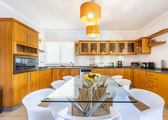 Luxury With Private Heated Pool, Garden And Views Of The Sea And Mountains. Villa Arco da Calheta