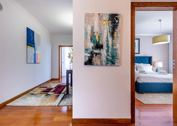 Luxury With Private Heated Pool, Garden And Views Of The Sea And Mountains. Villa *