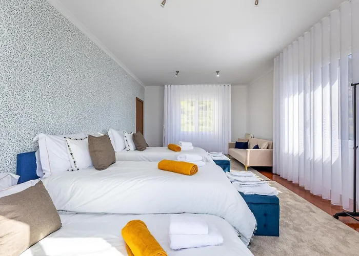 Villa Luxury With Private Heated Pool, Garden And Views Of The Sea And Mountains.