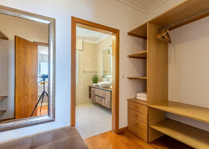 Villa Luxury With Private Heated Pool, Garden And Views Of The Sea And Mountains. *